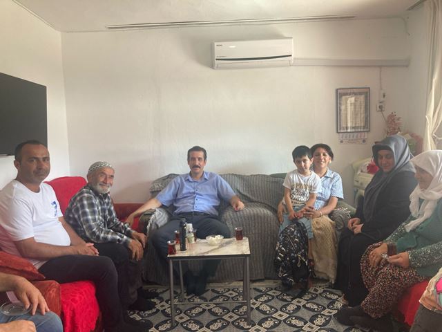 Kaymakamımız Sayın Dr. Tuncay Topsakaloğlu’ndan Şehit Ramazan Tülek’in Ailesine Bayram Ziyareti