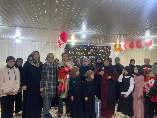 Gül Topsakaloğlu Hanımefendi, Hafız Öğrencilerle Kadir Gecesi Programında Buluştu
